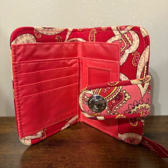 Vera Bradley Red Pink Paisley Quilted Bifold Compact Wallet with Zip Pocket - Picture 3 of 5